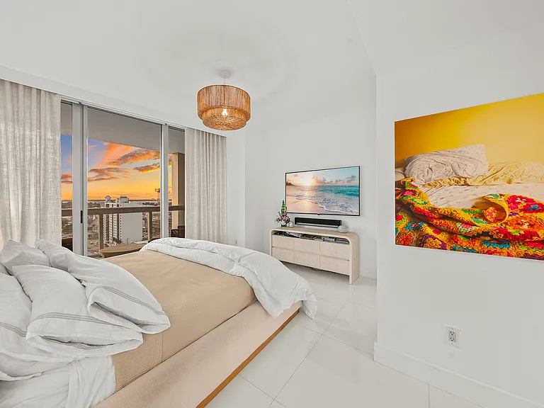 6899 Collins Ave #1810 — Photo 22