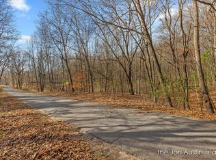 2701 Shadlow Trl SE, Ada, MI 49301