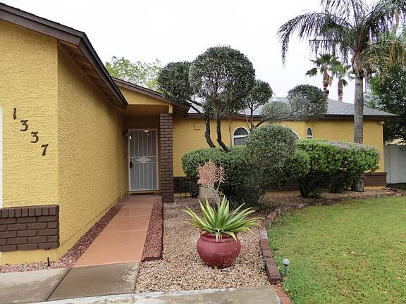 3rd image of 1337 N Olympic Cir