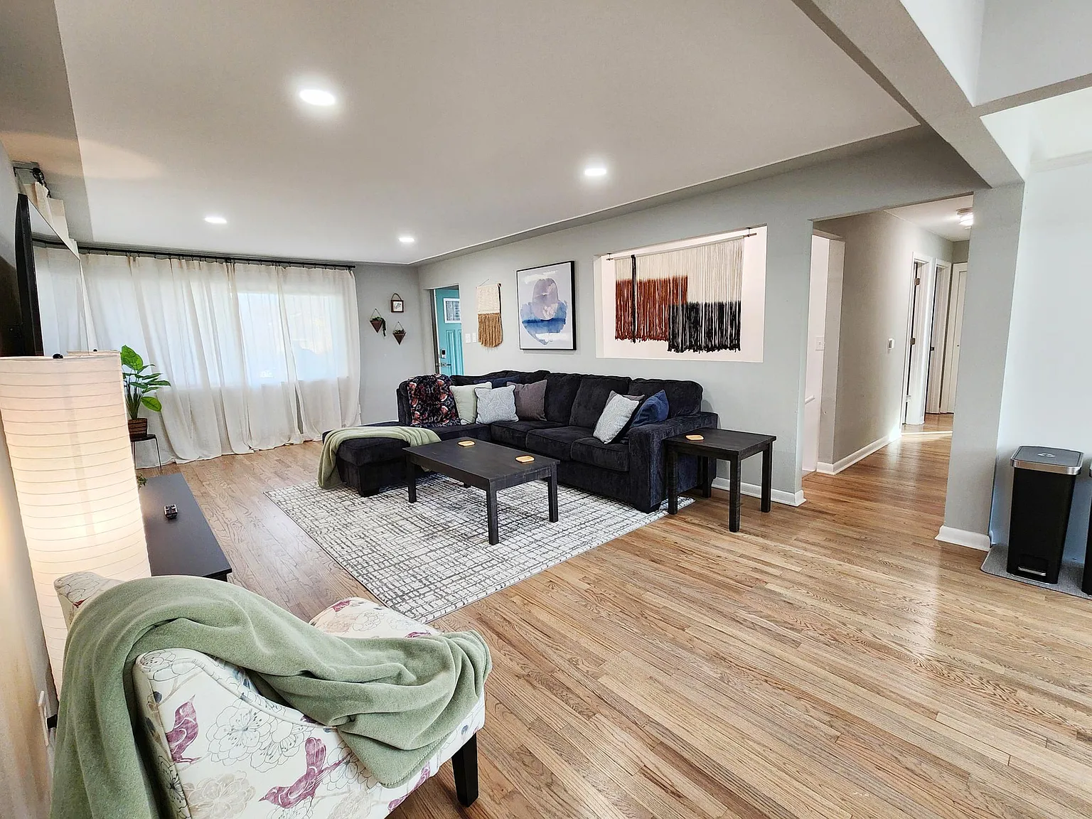 5 bed, 2624 sqft, $7,400 — Photo 1