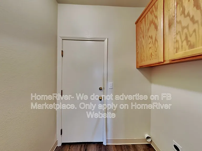 8453 Mockenhaupt Ct — Photo 16