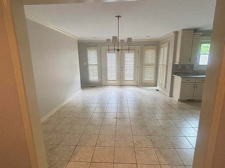 1308 McClung Ave SE — Photo 3