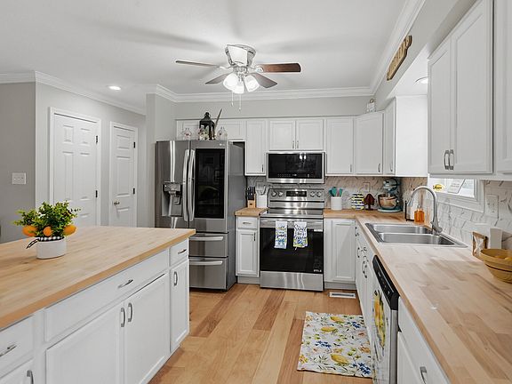 3rd image of 817 Oliver Ave