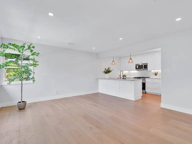 1022 Grant St #B — Photo 7