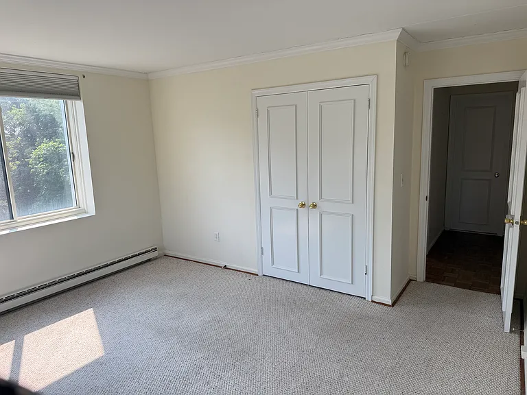 1535 E Putnam Ave #408 — Photo 14