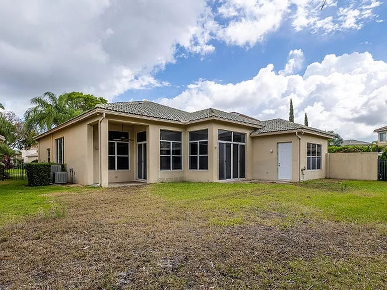 6428 Garden Ct — Photo 16