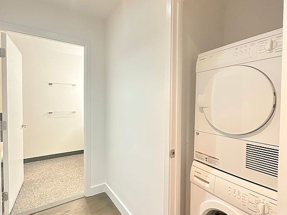 3rd image of 666 W End Ave #22BB