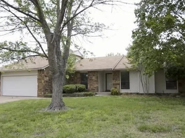 211 W 114th Ct, Jenks, OK 74037