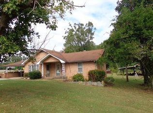 1315 Reynoldsburg Rd, Paris, TN 38242