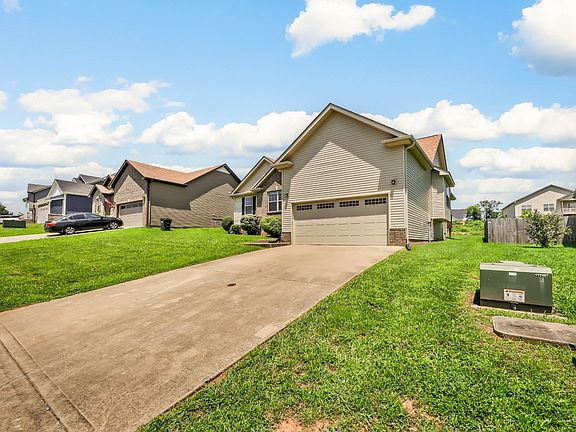 4th image of 1037 Charles Thomas Dr