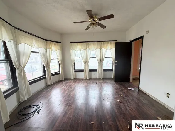 3718 N 23rd St, Omaha, NE 68110