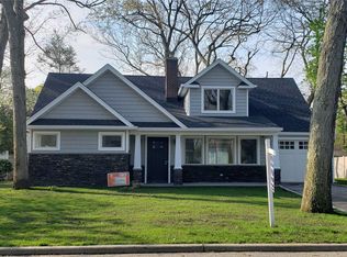 52 Nancy Blvd, Merrick, NY 11566