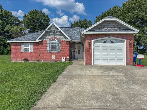 1067 W Mercedes Dr, Harrison, AR 72601