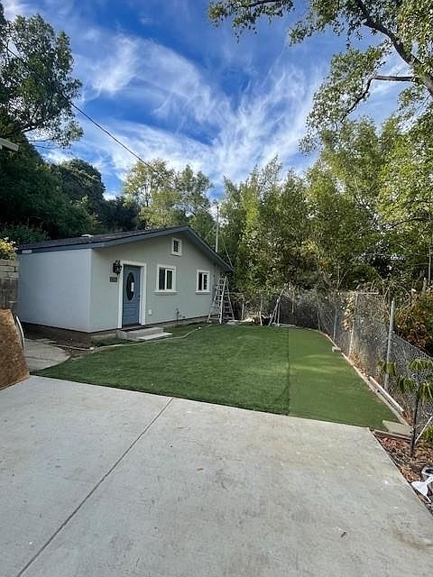 1st image of 25261 Campus Dr