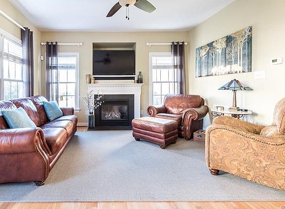 3rd image of 9059 Lunette Ln