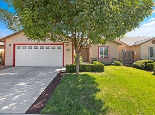 7347 Evergreen Ave, Visalia, CA 93291