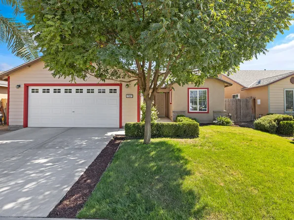 7347 Evergreen Avenue, Visalia, CA 93291