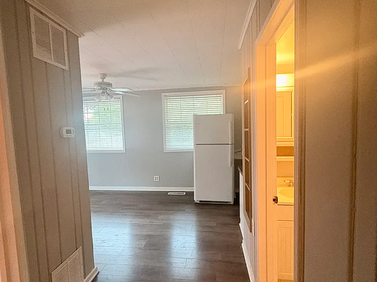 3022 Dartmouth Ave N — Photo 10