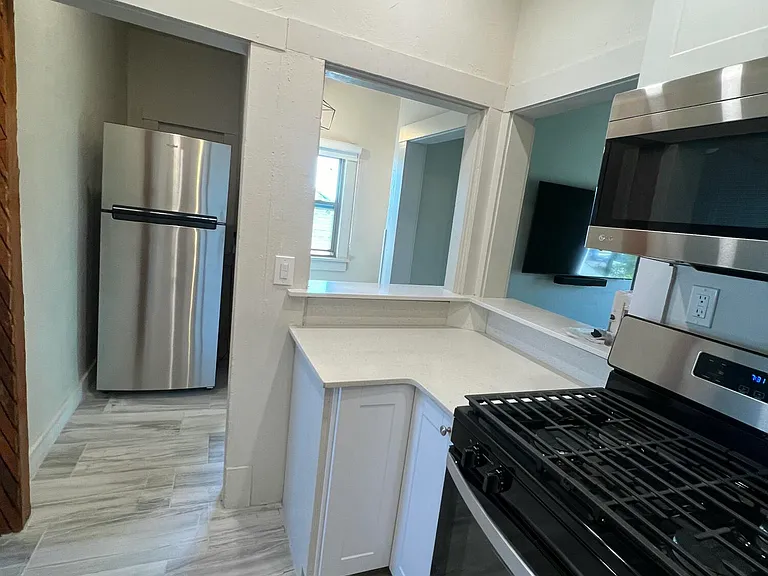 806 N Williams St — Photo 12