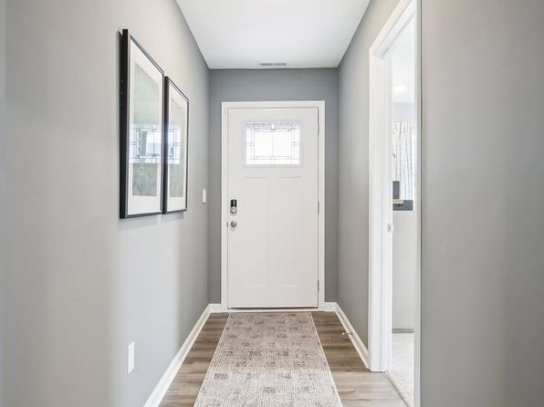 1708 N Brentwood Ln, Muncie, IN 47304