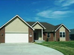 3045 SW Auburn Rd, Topeka, KS 66614