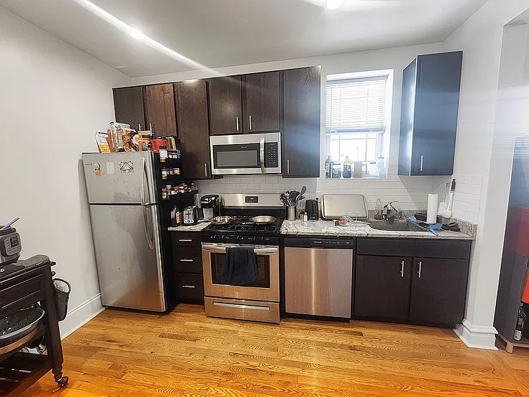 2722 W Farragut Ave #S3 — Photo 6