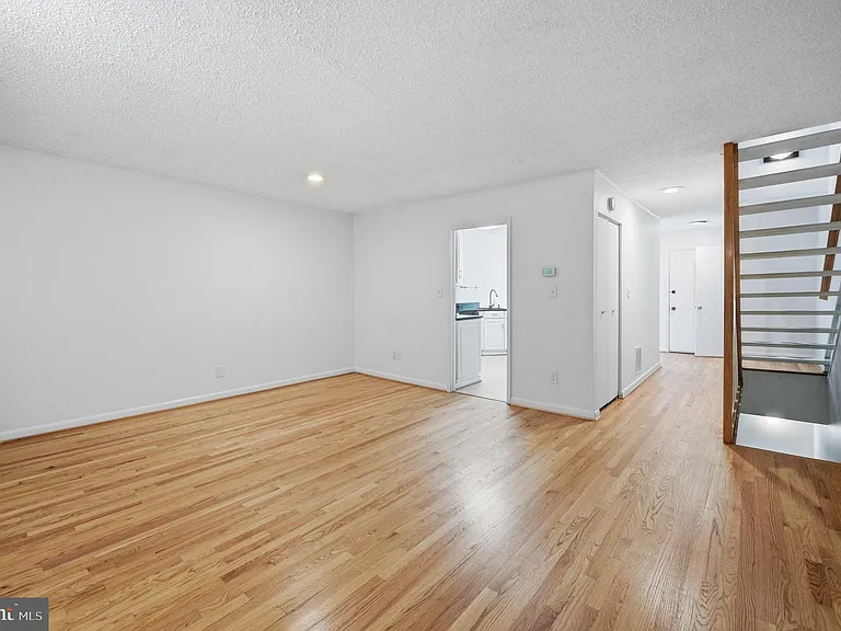 2242 Cartwright Pl — Photo 23