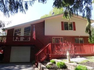 8255 Genesee Rd, Springville, NY 14141