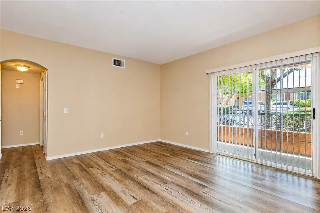 2 bed, 2.0 bath, 980 sqft, $1,550 — Photo 4