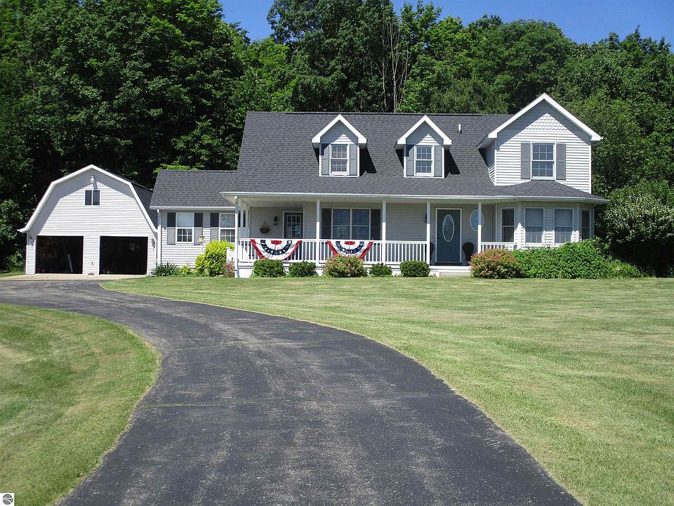 1st image of 2693 Campbell Rd