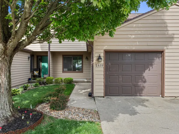 2419 Morrissey Park Dr, Champaign, IL 61821