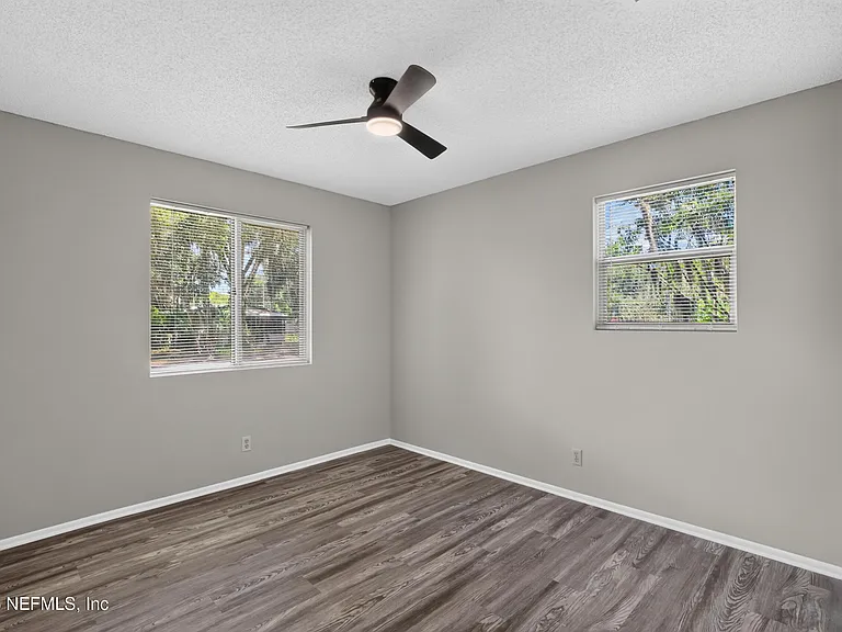 417 S Pine Ave — Photo 36