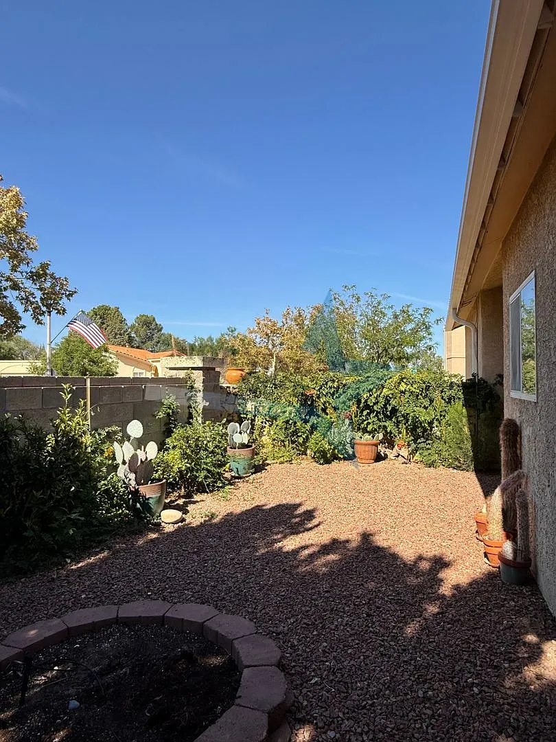 Outdoor Lover's Retreat!! Beautifully Maintained Home with Park-Like Backyard! — Photo 4