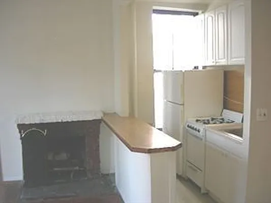 Rented by Douglas Elliman | media 31