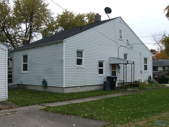 2nd image of 243 Van Buren Ave