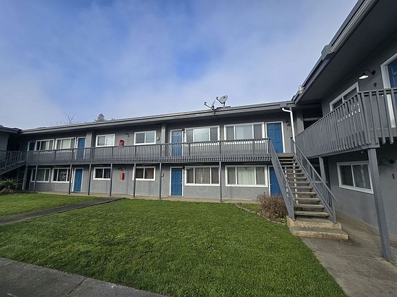 2nd image of 633 SE Flint St #11
