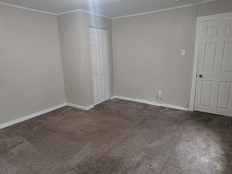 373 N Adams St — Photo 7