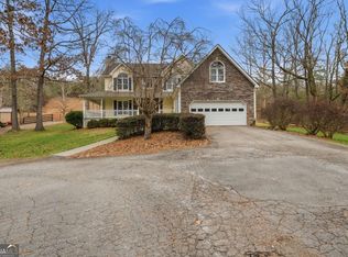 680 E Valley Rd NE, Rydal, GA 30171