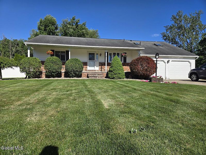 2nd image of 1016 Gates Drive