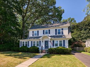 211 Pleasant St, Holyoke, MA 01040