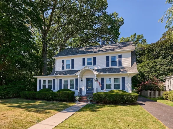 211 Pleasant St, Holyoke, MA 01040