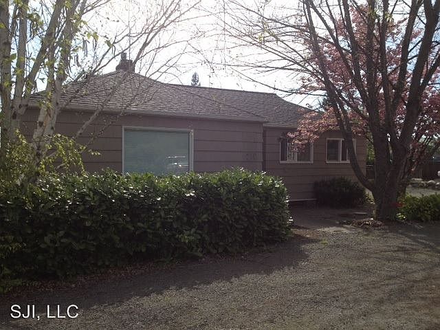 1st image of 270 Marguerite Pl