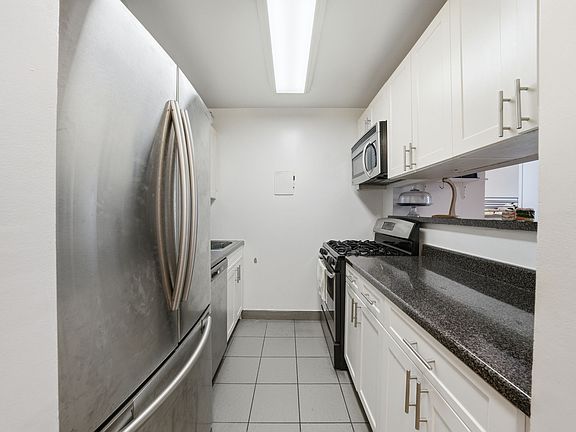 5th image of 10 River Rd APT 4J