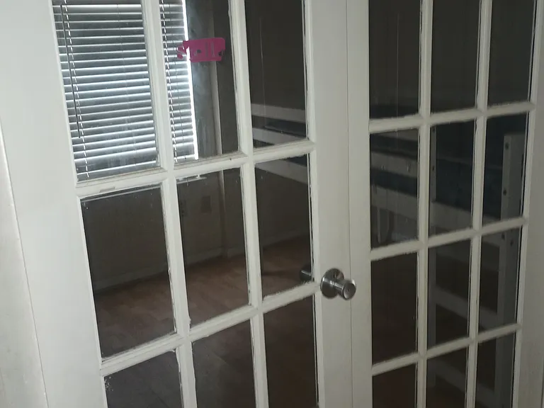 2324 S Brown Ave — Photo 3