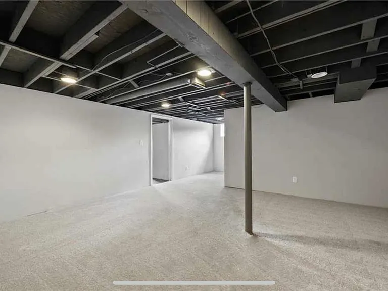 2030 E 87th St — Photo 14