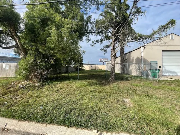 Truxton St, Gretna, LA 70053