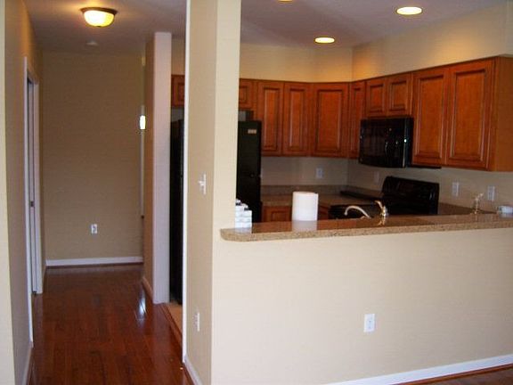 4th image of 116 Village Ct