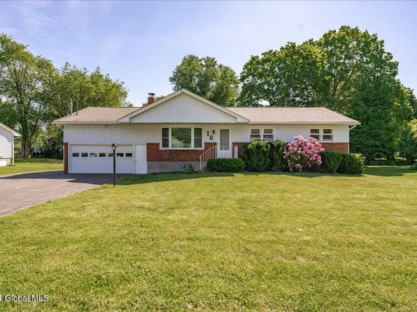 16 Montclair Drive, Glenville, NY 12302
