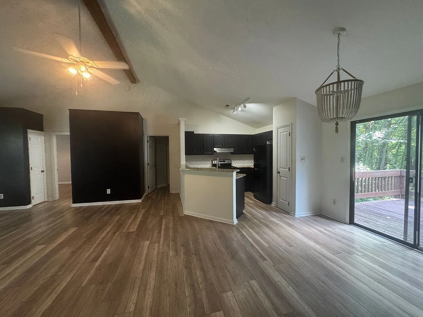 Available To Show — Photo 3