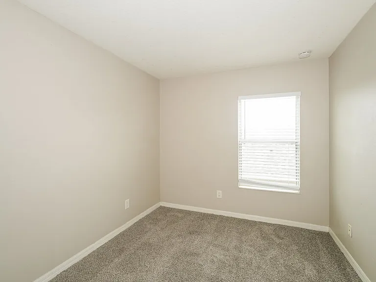 8226 Summer Wood Ln — Photo 14